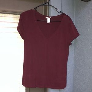 Basic V-neck Tee